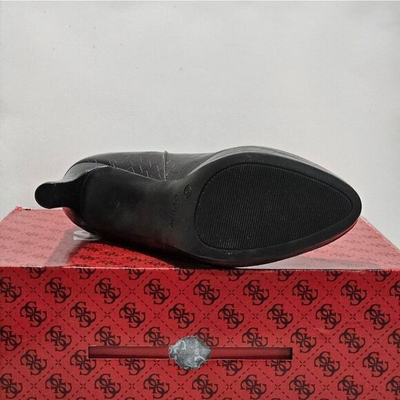 NIB, Guess stiletto heel boots in brown alligator pattern. Size 10 - Picture 4 of 13